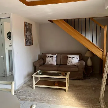 Appartement Hyeres, 2 Pieces, 4 Personnes - Fr-1-335-154 * Йер