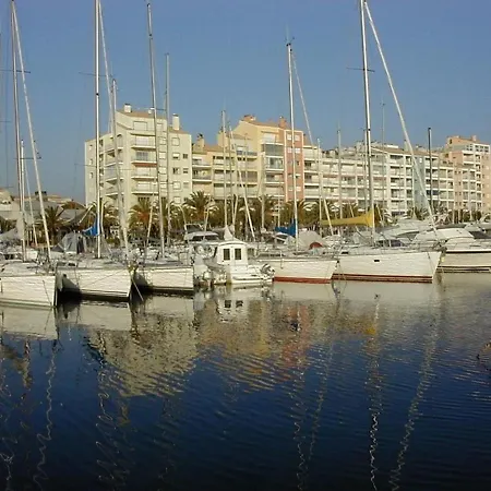 Appartement Hyeres, 2 Pieces, 4 Personnes - Fr-1-335-154 * Йер