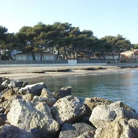 Appartement Hyeres, 2 Pieces, 4 Personnes - Fr-1-335-154 * Йер